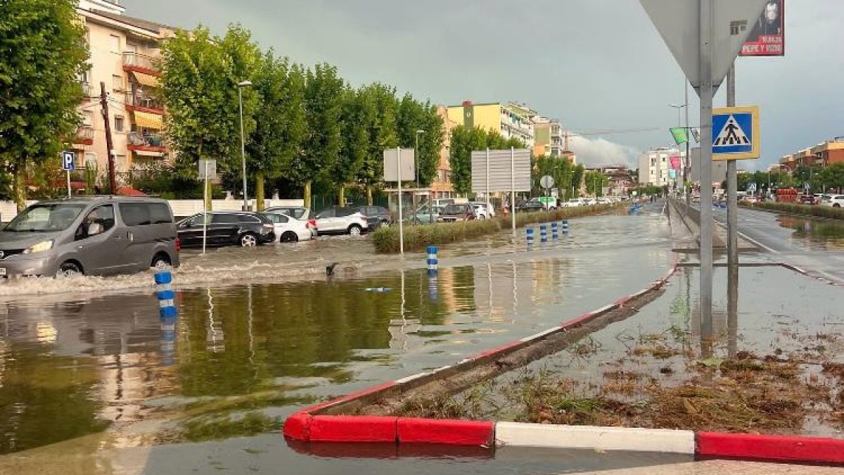 Alerta Roja per Inundacions: Tarragona i Salou Activen Protocols d'Emergència Davant Previsions Meteorològiques Severes